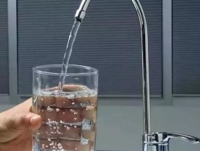 净水器出水有压力的原因及解决方法（了解净水器出水压力问题）