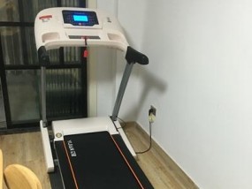 如何有效解决跑步机扰民问题（合理安排使用时间）
