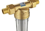 以前置净水器水管排气方法为主题写1个文章的主标题和及主标题的1个（了解前置净水器水管排气的正确方法）