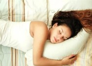 穿袜子睡觉真的有助于睡眠吗？如何选择合适的睡眠袜？