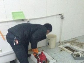 解决蹲便器堵塞问题的实用方法（快速疏通蹲便器）