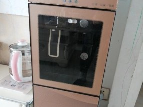 饮水机进水跳闸现象分析与解决方案（探究饮水机进水跳闸原因及有效应对措施）