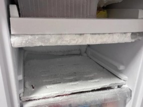 如何防止冰箱排水孔结冰（解决冰箱排水孔结冰问题的实用方法）