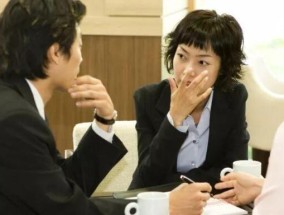 高效跟进客户的短信技巧（如何用话术打动客户并实现销售目标）