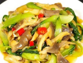 家常炒平菇怎么做？有哪些简单步骤和技巧？