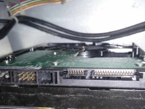 旧电脑硬盘的读取方法（利用旧电脑拆下的硬盘继续存储和访问数据）