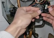 壁挂炉压力过低的解决方法（壁挂炉低压问题的处理与维修指南）