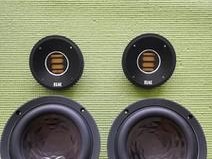 水晶高音喇叭音箱的正确使用方法是什么？有哪些注意事项？