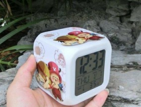 闹钟缺电池时为何仍需安装？