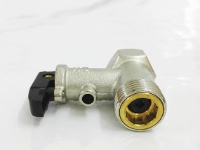 万和热水器水气阀拆卸方法详解（教你轻松拆卸万和热水器水气阀）