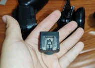 如何接外置闪光灯线？接线方法和注意事项是什么？