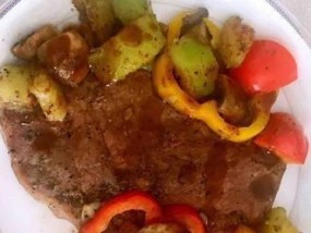 家中解冻牛排的正确方式（保持鲜嫩口感）