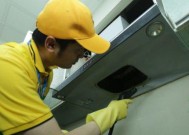 老板油烟机滤网清洗方法（简单易行的清洁技巧让你的油烟机恢复出厂效果）