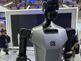 人形机器人具备哪些功能？未来发展趋势如何？
