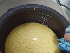 电饭煲蛋糕收缩的原因（揭秘电饭煲蛋糕为何会收缩）