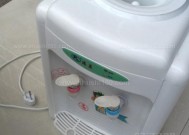 饮水机裂开了怎么办（应对饮水机裂开的紧急措施与维修方法）