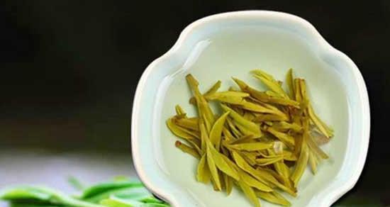 如何正确冲泡龙井茶（掌握泡茶的艺术）  第1张