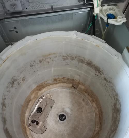 如何简单清洗消毒洗衣机（轻松掌握的洗衣机清洗消毒技巧）  第1张