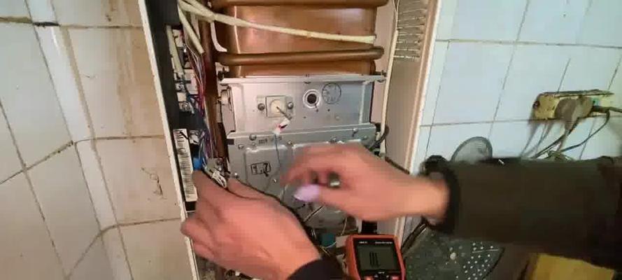 壁挂炉水压调太高了的危害及解决方法（如何正确调节壁挂炉的水压）  第1张