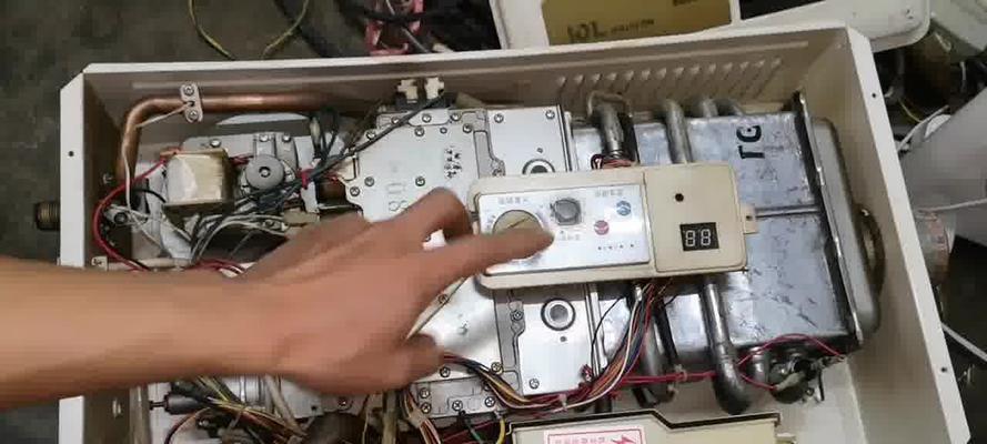 自己动手修理热水器，让你远离困扰（解决热水器故障的简易方法）  第1张