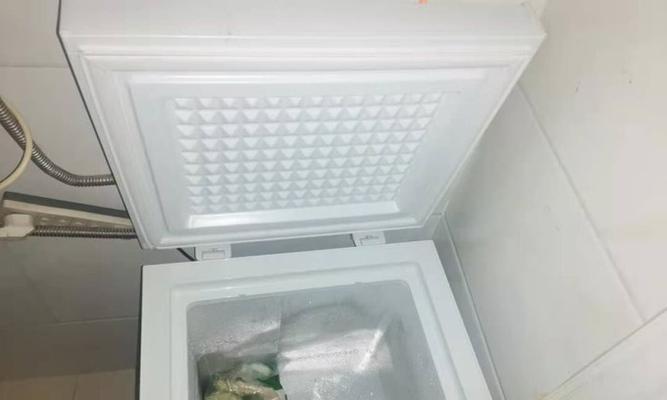 冰柜下面冷的解决方法（保持冷气均匀流动）  第1张