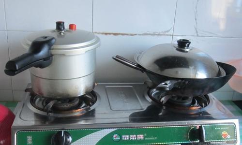 燃气灶清洗的正确方法（以劣质燃气灶为例）  第3张