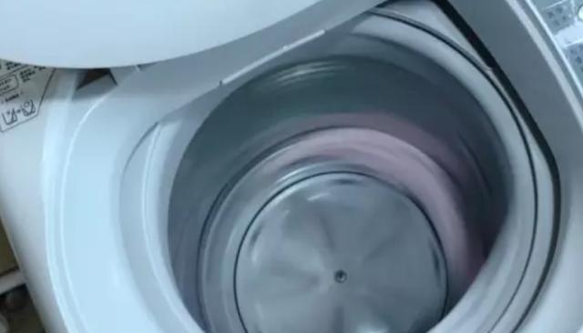如何正确清洗滚筒式洗衣机（简单易学）  第1张