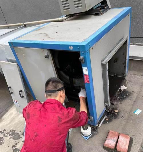 如何正确清洗黄岩大型油烟机（掌握清洗技巧）  第3张