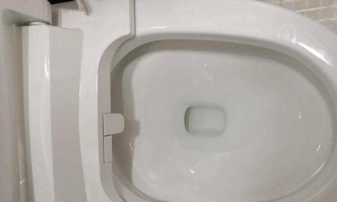 东芝马桶闭水阀不止水维修方法（解决闭水阀不止水的实用技巧）  第1张