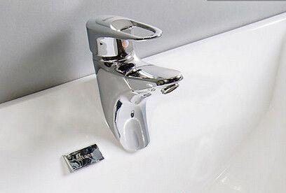 马桶冲水阀故障及更换方法（常见原因及步骤详解）  第3张