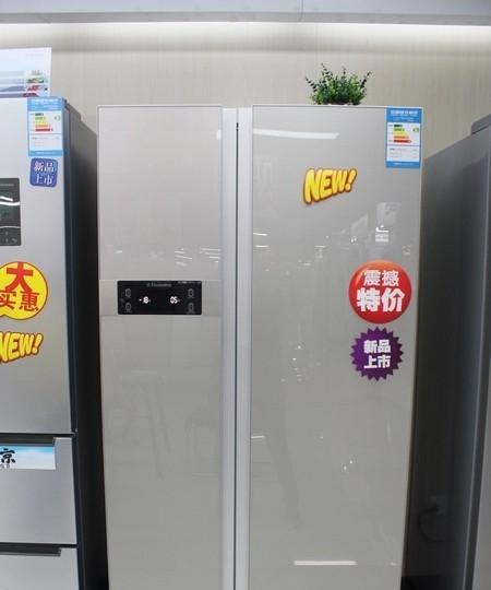 伊莱克斯冰箱制冷显示2e可能原因及维修方法（解决您伊莱克斯冰箱制冷显示2e的问题）  第2张