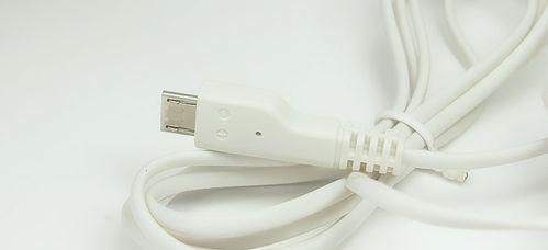 电脑显示器跳屏问题解决方法（如何应对电脑显示器跳屏现象）  第1张