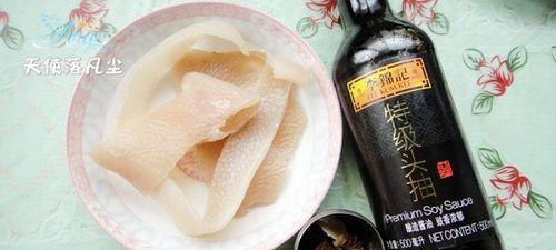水晶肉皮冻怎么做？详细步骤解析！  第2张