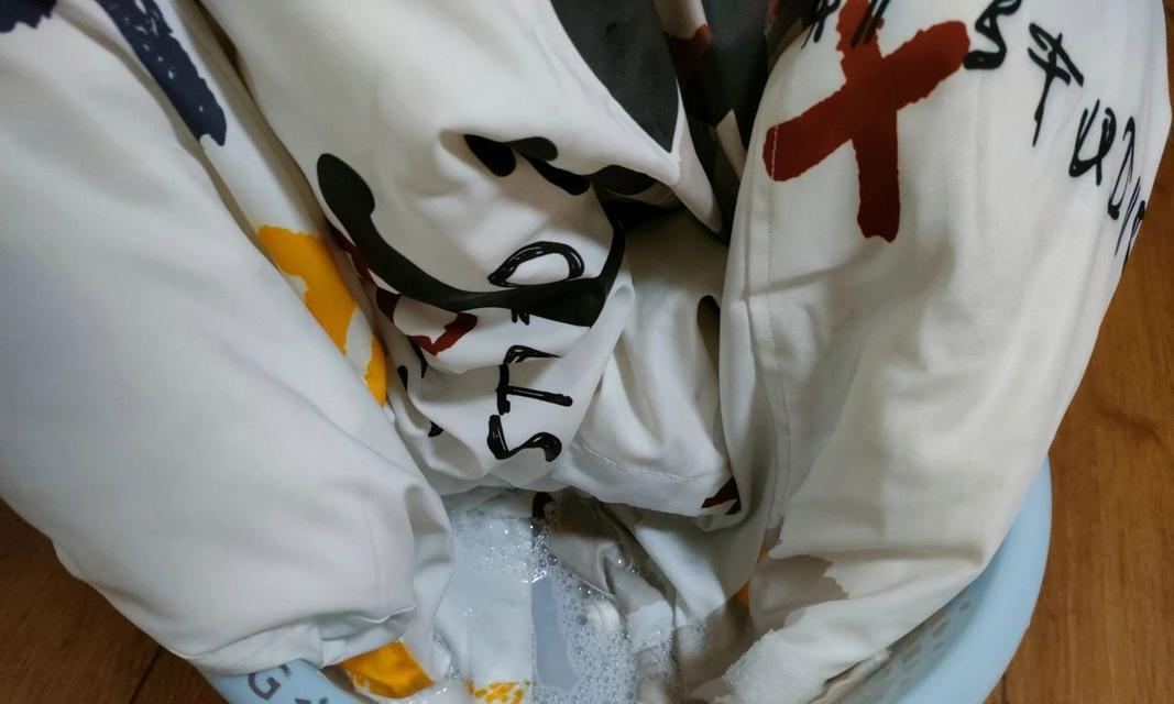 牛仔裤褪色怎么办？有效防止和修复褪色的方法是什么？  第3张