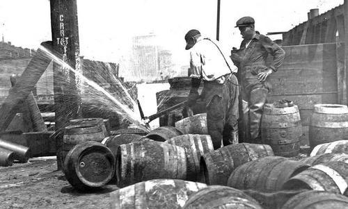 美国百年前禁酒令始末是怎样的？禁酒令对社会产生了哪些影响？  第3张