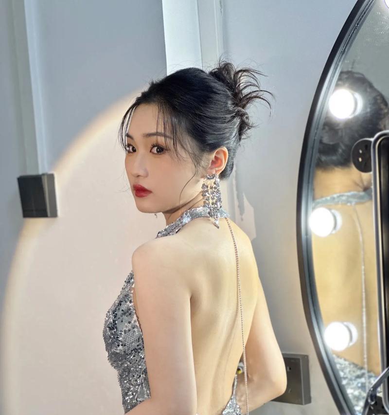 如何用手机拍摄化妆后的照片更吸引人？  第2张