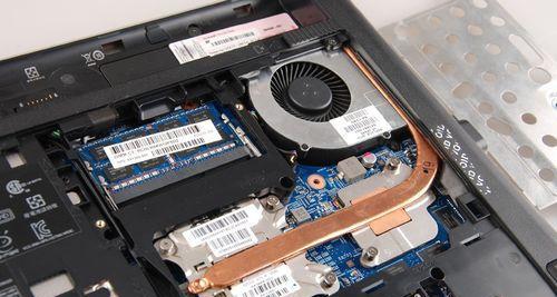 电脑关机状态下进水了怎么办？紧急处理方法是什么？  第1张