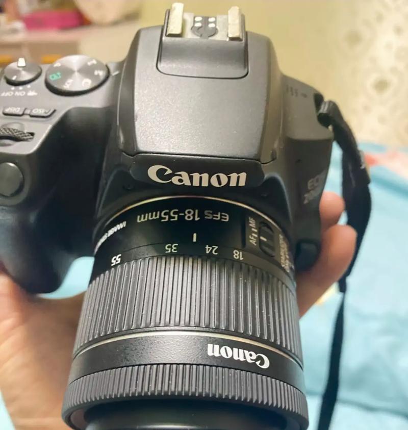 佳能200d相机充电器是什么型号？充电器兼容性如何？  第1张