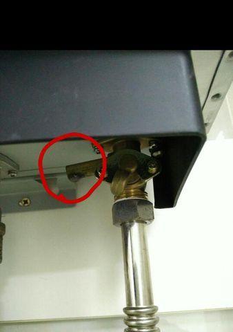 灵轩热水器热水管拆卸方法？拆卸时的安全措施？  第2张