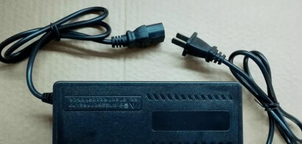 坏电车充电器分解后可以回收哪些部分？如何处理？  第1张