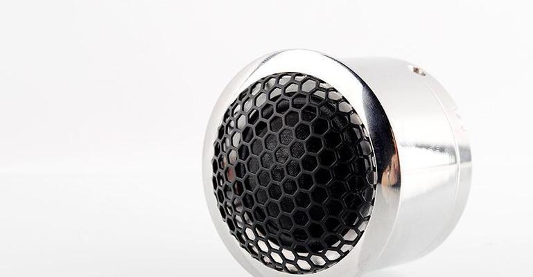 水晶高音喇叭音箱的正确使用方法是什么？有哪些注意事项？  第2张