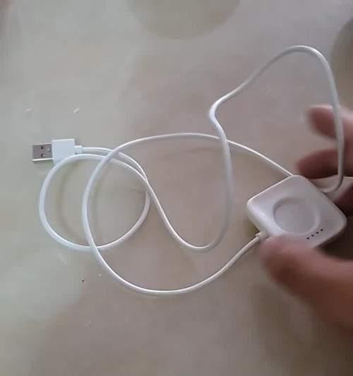 东丰智能手表充电步骤是什么？  第1张