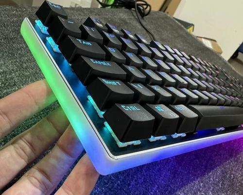 键盘上的蓝色灯代表什么？蓝色灯的用途是什么？  第1张