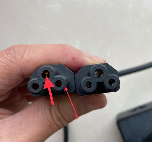 编辑部电脑适配器使用指南是什么？  第3张
