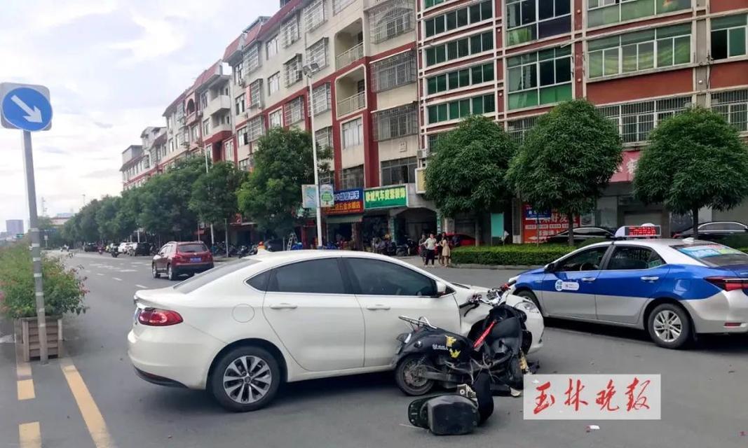 电瓶车与轿车发生碰撞如何处理？处理流程有哪些图片说明？  第1张